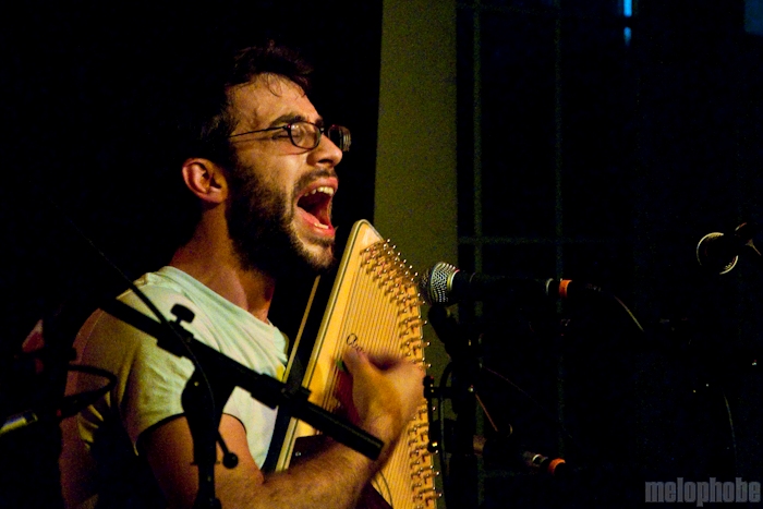 Elijah Wyman at Club Passim, July 30, 2009. Photo by Chris Barth.
