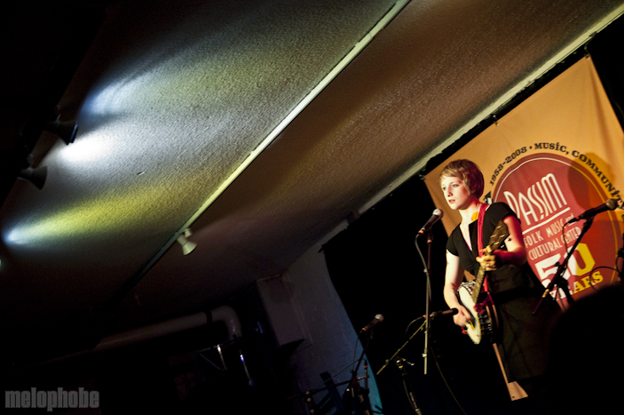 Elijah Wyman at Club Passim, July 30, 2009. Photo by Chris Barth.