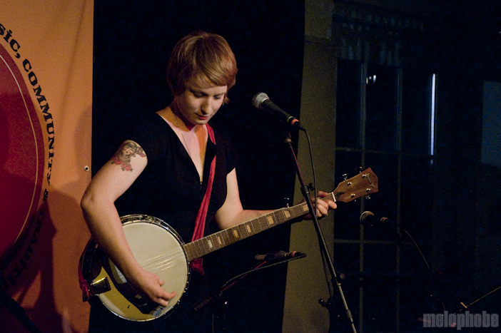 Elijah Wyman at Club Passim, July 30, 2009. Photo by Chris Barth.