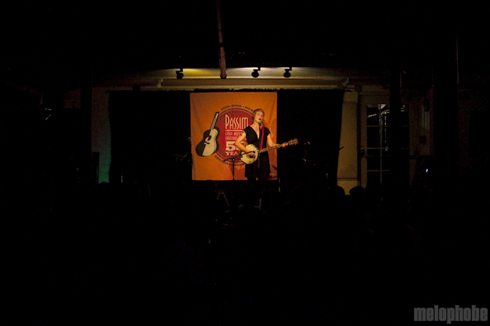 Elijah Wyman at Club Passim, July 30, 2009. Photo by Chris Barth.