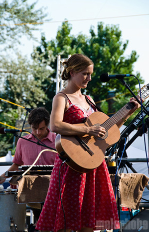 Laura Gibson at Pendarvis Farm, July 31, 2009. Photo by Ian McNeil and Steve Benoit.
