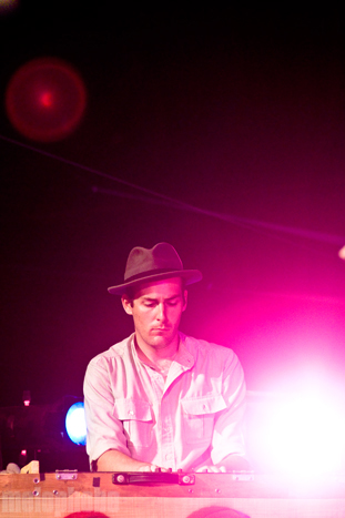 Dr. Dog at Pendarvis Farm, August 1, 2009. Photo by Ian McNeil and Steve Benoit.