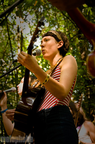 Alela Diane at Pendarvis Farm, August 1, 2009. Photo by Ian McNeil and Steve Benoit.