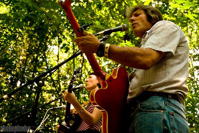 Alela Diane at Pendarvis Farm, August 1, 2009. Photo by Ian McNeil and Steve Benoit.