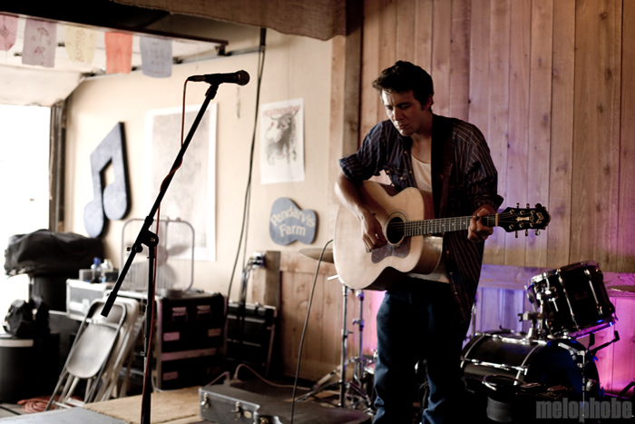 Joe Pug at Pendarvis Farm, August 1, 2009. Photo by Ian McNeil and Steve Benoit.