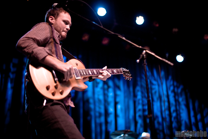 Colin Hay at Aladdin Theater, August 7, 2009. Photo by Steve Benoit.