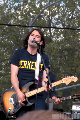 Low Vs Diamond at Seattle Center, September 5, 2009. Photo by Mollyrose Sommer.