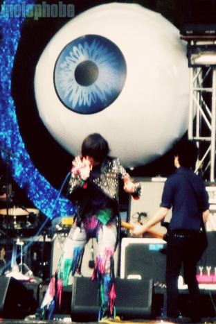Yeah Yeah Yeahs at Seattle Center, September 6, 2009. Photo by Mollyrose Sommer.