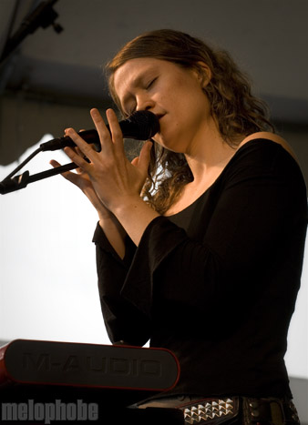 Anomie Belle at Seattle Center, September 7, 2009. Photo by Nicole Kristek.