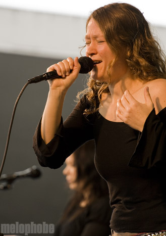 Anomie Belle at Seattle Center, September 7, 2009. Photo by Nicole Kristek.
