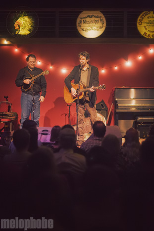 Slaid Cleaves at Mississippi Studios, September 15, 2009. Photo by Joshua Bean.