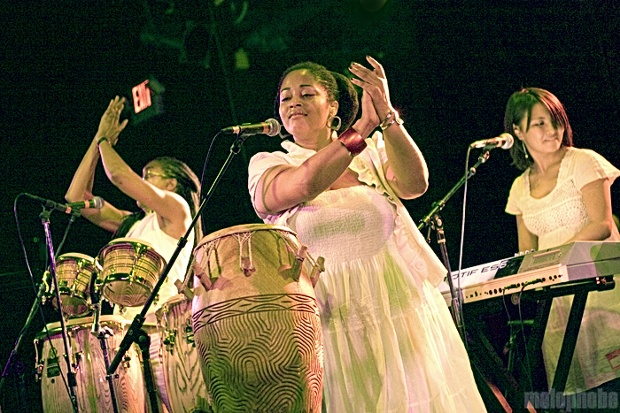 Zili Misik at Paradise Rock Club, October 12, 2009. Photo by Beth Freeman Doreian.
