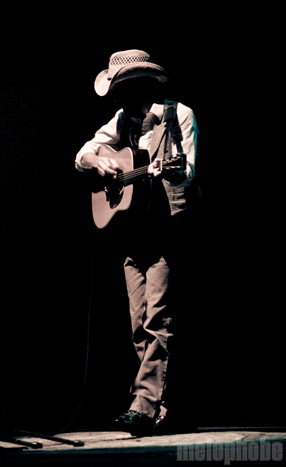 Ray Lamontagne at Providence Performing Arts Center, November 3, 2009. Photo by Steve Benoit.