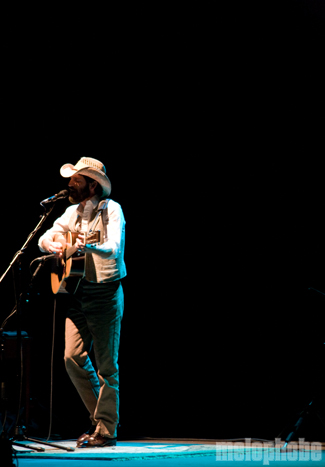 Ray Lamontagne at Providence Performing Arts Center, November 3, 2009. Photo by Steve Benoit.