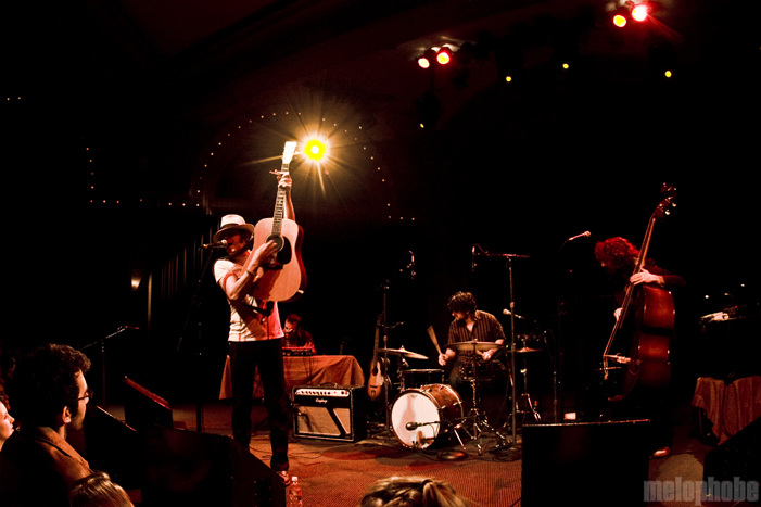 Langhorne Slim at Crystal Ballroom, November 4, 2009. Photo by Lymay Iwasaki.