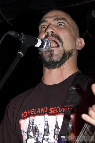 Slave Traitor at El Corazon, November 5, 2009. Photo by Bogdan Mohora.