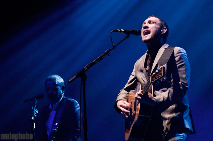David Gray at Paramount Theatre, November 5, 2009. Photo by Jared Froiland and Katie Lomax.