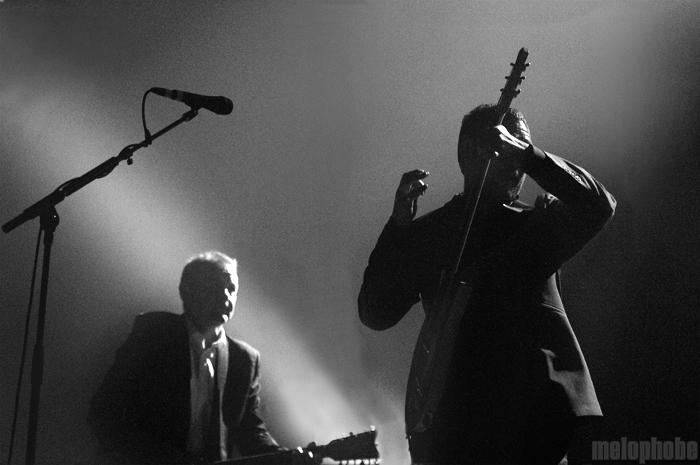 David Gray at Paramount Theatre, November 5, 2009. Photo by Jared Froiland and Katie Lomax.