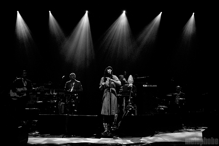 Lisa Hannigan at Paramount Theatre, November 5, 2009. Photo by Jared Froiland and Katie Lomax.