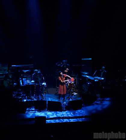 Lisa Hannigan at Paramount Theatre, November 5, 2009. Photo by Jared Froiland and Katie Lomax.