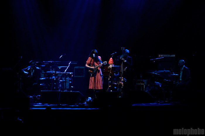 Lisa Hannigan at Paramount Theatre, November 5, 2009. Photo by Jared Froiland and Katie Lomax.
