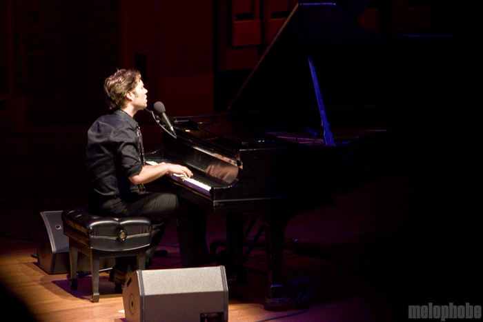 Rufus Wainwright at Benaroya Hall, November 8, 2009. Photo by Jill Rachel Evans.