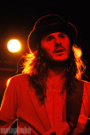 thenewno2 at Roseland Theater, November 19, 2009. Photo by Colin McLaughlin.