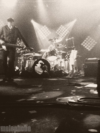 Them Crooked Vultures at Roseland Theater, November 22, 2009. Photo by Nicci Boots.