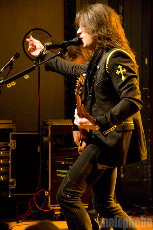 Stryper at Aladdin Theater, November 23, 2009. Photo by Ian McNeil.