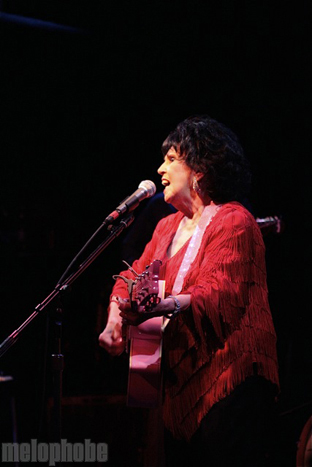 Wanda Jackson at Tractor Tavern, November 27, 2009. Photo by Joe Graziano.
