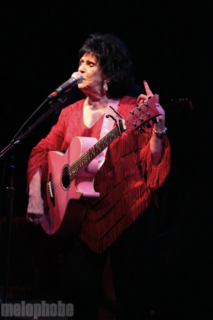 Wanda Jackson at Tractor Tavern, November 27, 2009. Photo by Joe Graziano.