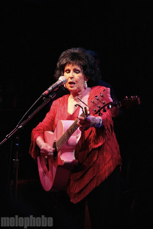 Wanda Jackson at Tractor Tavern, November 27, 2009. Photo by Joe Graziano.