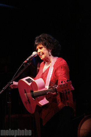 Wanda Jackson at Tractor Tavern, November 27, 2009. Photo by Joe Graziano.