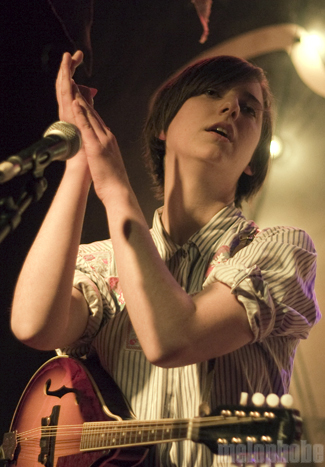 Fanfarlo at TT the Bear's, December 17, 2009. Photo by Beth Freeman Doreian.