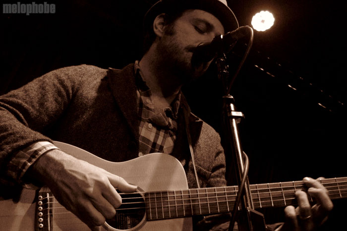 Greg Laswell at Cafe 939, February 23, 2010. Photo by Samantha Bettencourt.