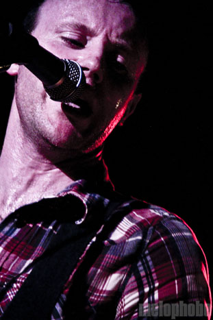 The Joy Formidable at Mercury Lounge, May 1, 2010. Photo by Jane Qin.