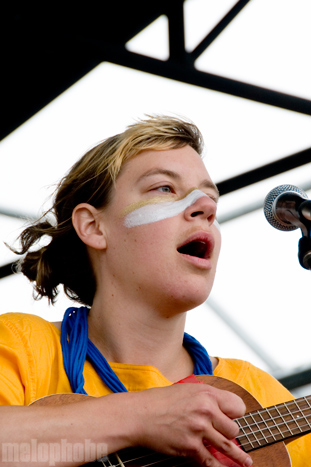 tUnE-yArDs, May 30, 2010. Photo by Ian McNeil.