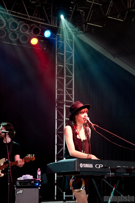 Diane Birch at That Tent, June 10, 2010. Photo by Chris Barth.
