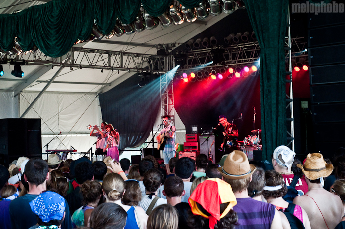 Fanfarlo at The Other Tent, June 10, 2010. Photo by Chris Barth.