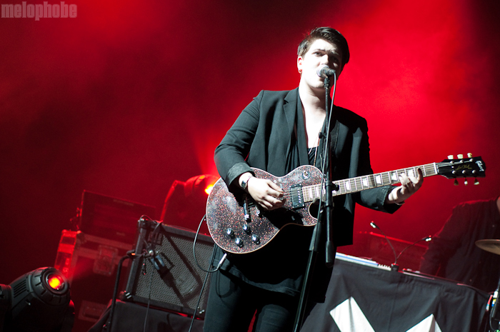 The xx at That Tent, June 10, 2010. Photo by Chris Barth.