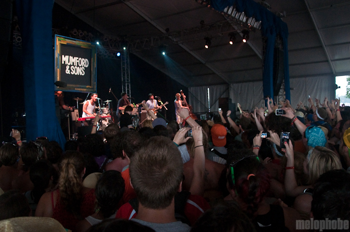 Mumford & Sons at That Tent, June 12, 2010. Photo by Chris Barth.