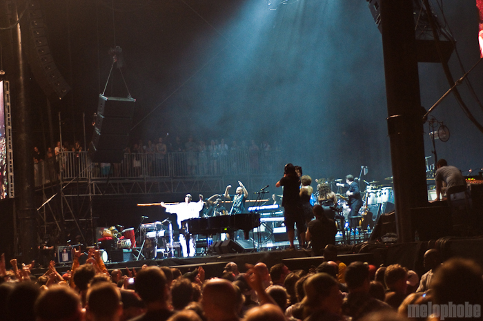 Stevie Wonder at What Stage, June 12, 2010. Photo by Chris Barth.