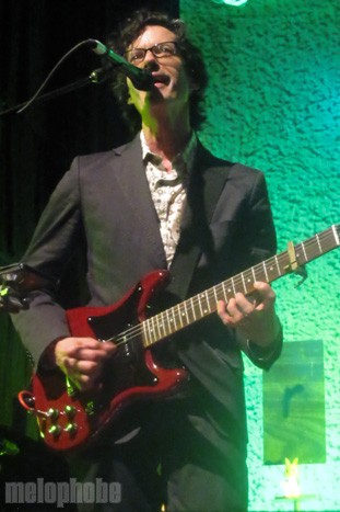 crowded house at House of Blues, July 17, 2010. Photo by Julie Stoller.