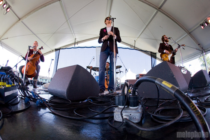 Ben Sollee & Daniel Martin Moore, August 1, 2010. Photo by Steve Benoit.