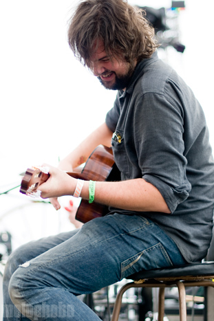 The Cave Singers, August 8, 2010. Photo by Ian McNeil.
