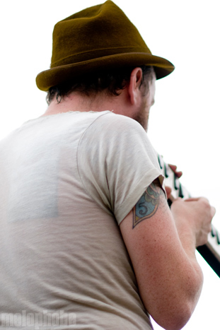 The Cave Singers, August 8, 2010. Photo by Ian McNeil.