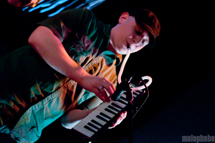 Neutral Uke Hotel at Cameo Gallery, October 21, 2010. Photo by Chris Barth.