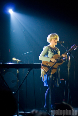 Blonde Redhead at Roseland Theater, November 20, 2010. Photo by Ian McNeil.