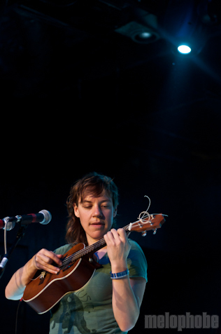 tUnE-yArDs at Red 7 & The Parish, March 16, 2011. Photo by Chris Barth.