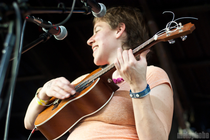 tUnE-yArDs at Red 7 & The Parish, March 16, 2011. Photo by Chris Barth.